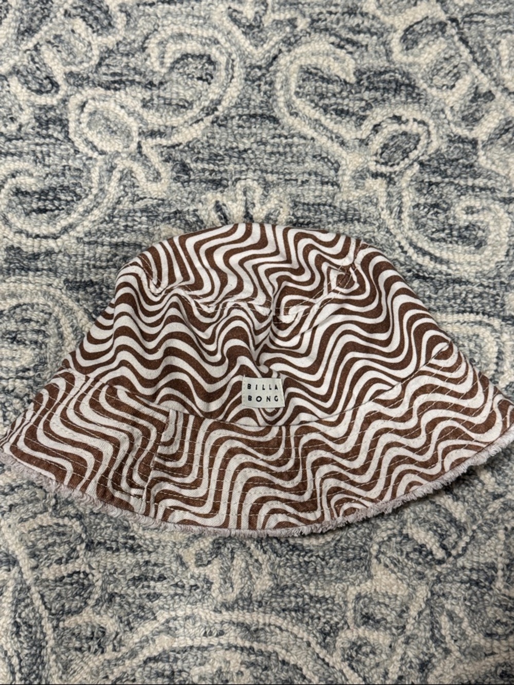 Billabong White & Brown Wavy-Print Bucket Hat